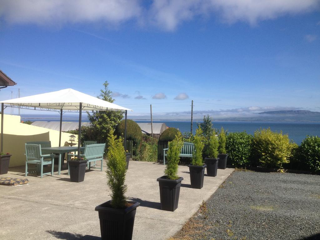 Bed and Breakfast Admiralty House Moville Exterior foto